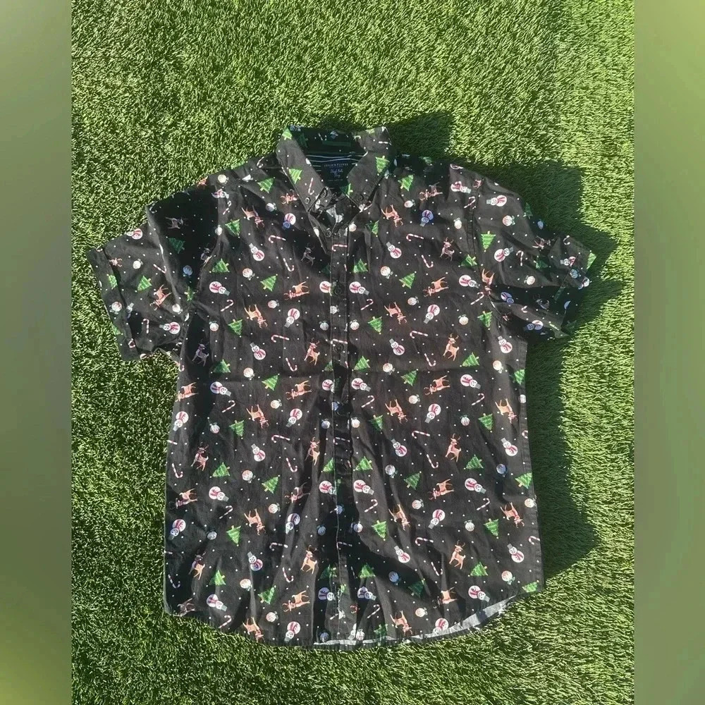 Denim & Flower Sleigh Bells Ring Holiday themed button down shirt, size M